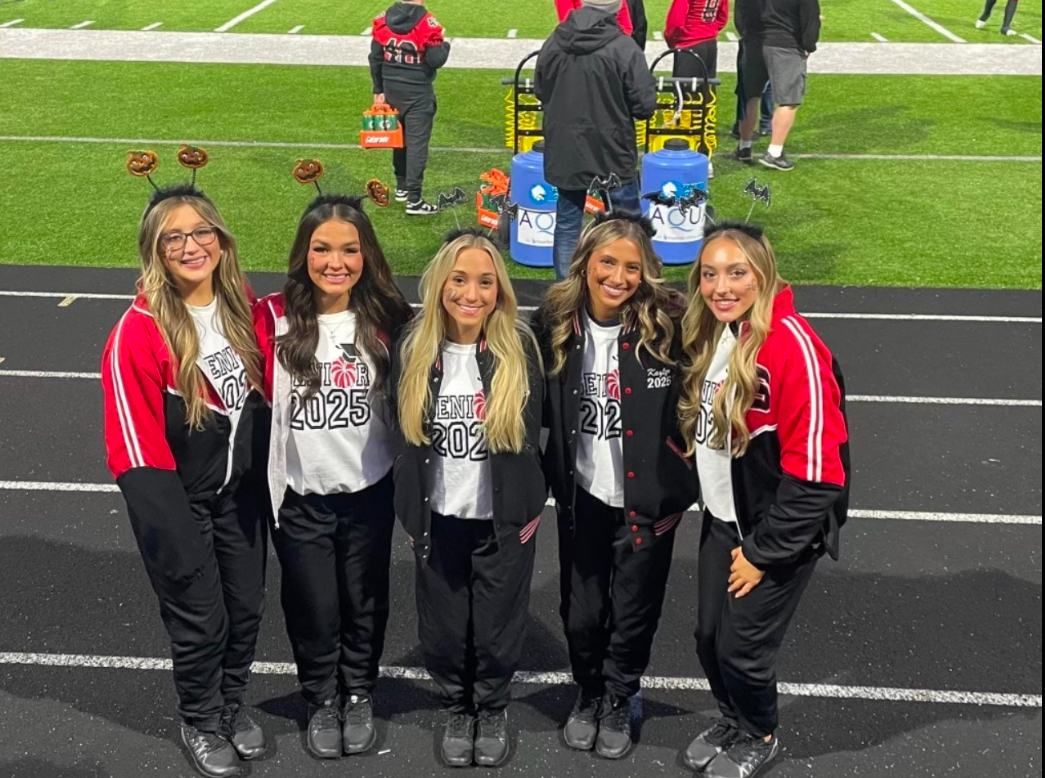 Seniors (Left to Right): Nadia Galazia, Gigi Taaffe, Elena Bullen, Kaylyn Vlosich, Mia Clyde