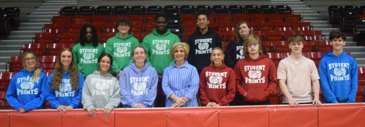 Front Row (Left to Row): Nadia Galazia, Feature Editor: Natalie Burosky, Editor-in-Chief Gigi Taaffe, Opinion Editor: Katelyn Kimble, Advisor: Stephanie Mickler, Entertainment Editor: Mia Clyde, Zander Parrish, Sports Editor: Robbie DeCerbo, Bryson Vince
Back Row (Left to Right): Marquise Wilkins, Peyton Bova, Ahmarion Brown, News Editor: Jondel Estrada, Weather Editor: Brady Anderson