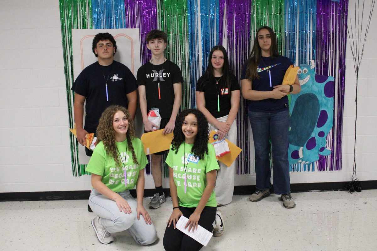 Amira West (front right) is a junior LINK leader.