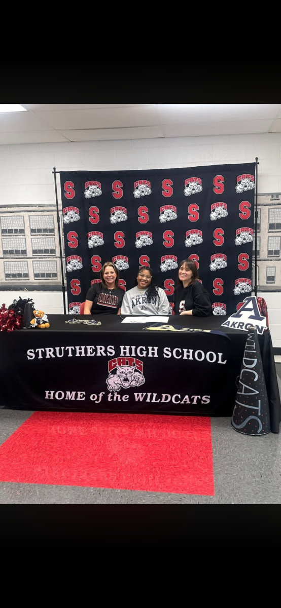Ari'Ana Foster committed to the University of Akron for cheerleading.